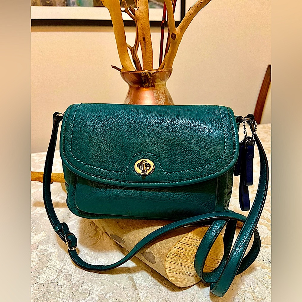 COACH Vintage City Crossbody Bag (SMALL)